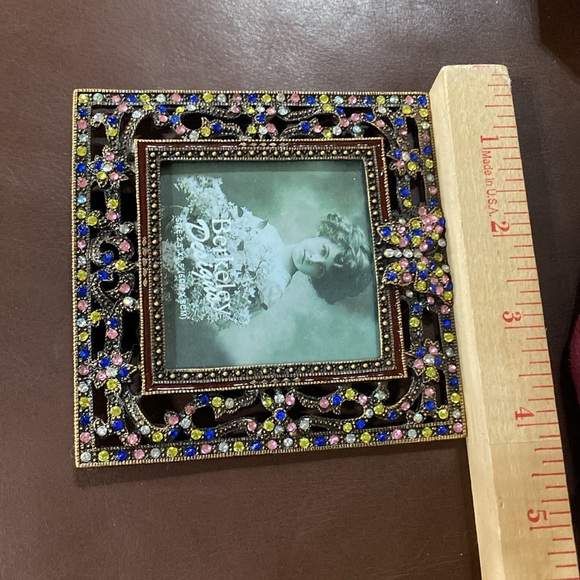4x4 Butterfly Multi Gem Frame - Picture 4 of 5